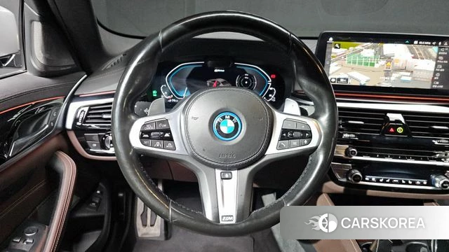 BMW 5 Series (G30) 2022 Серебристо-серый из Кореи, фото 4