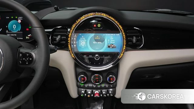 Mini Cooper S Convertible 2023 Серебряный из Кореи, фото 4