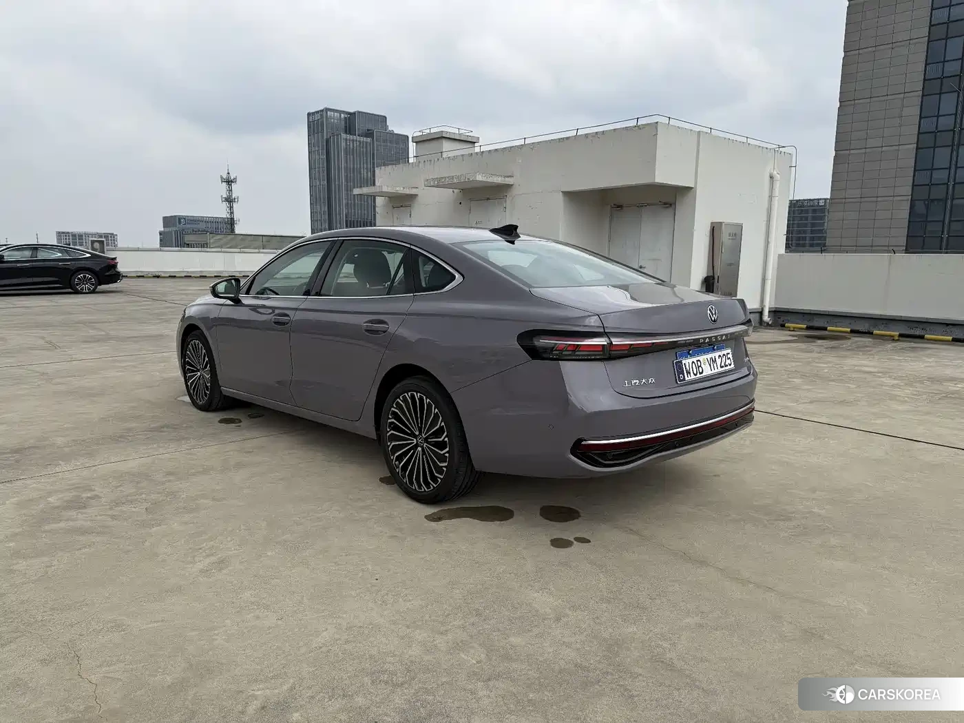 Volkswagen Passat 2025 Silver/gray из Китая, фото 4