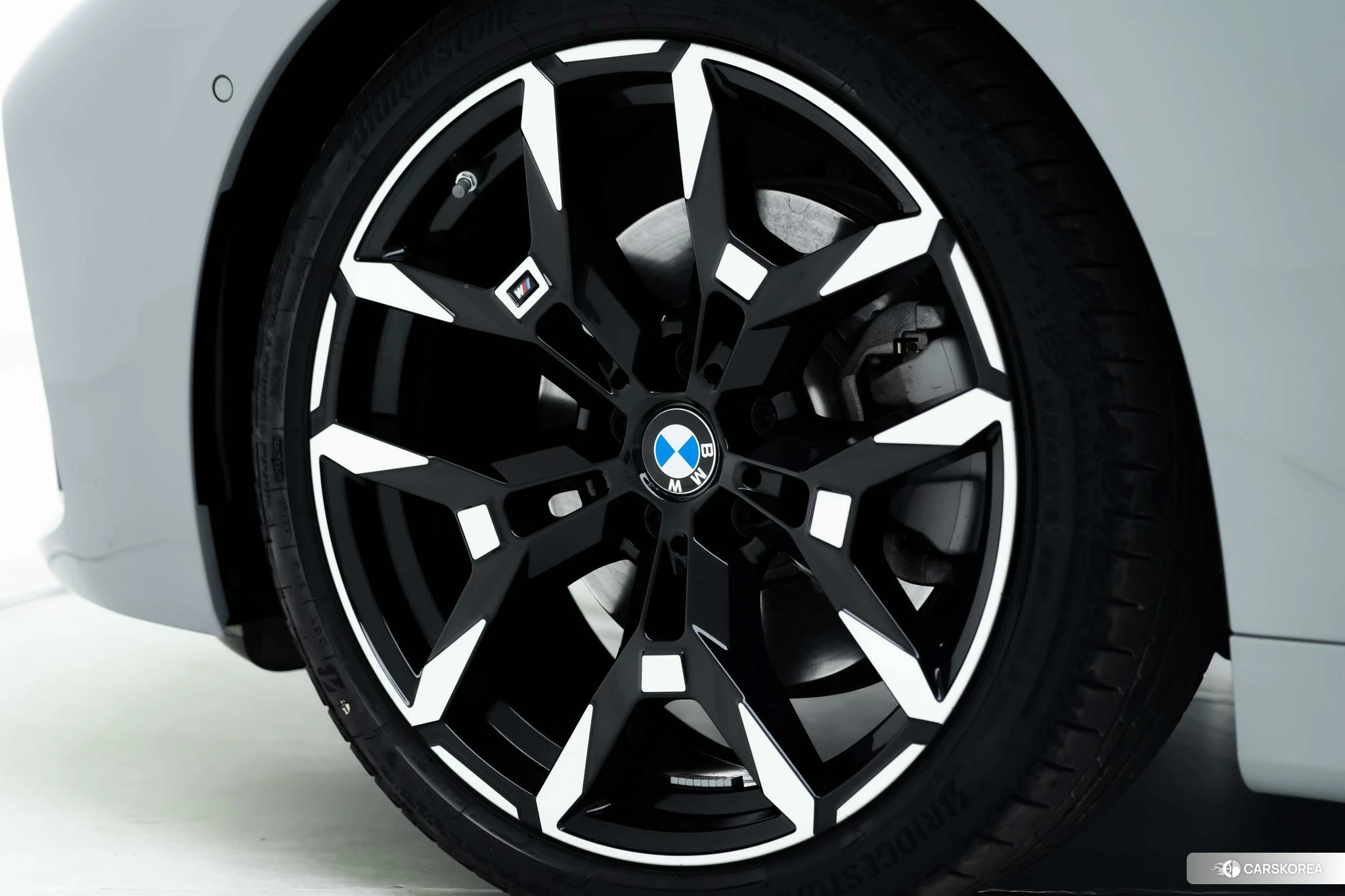 BMW 4 series 2024 Серебристо-серый из Китая, фото 4