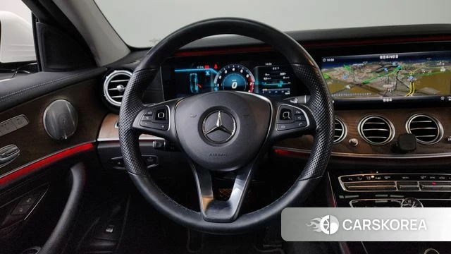 Mercedes-Benz E-Class W213 2018 Белый из Кореи, фото 4