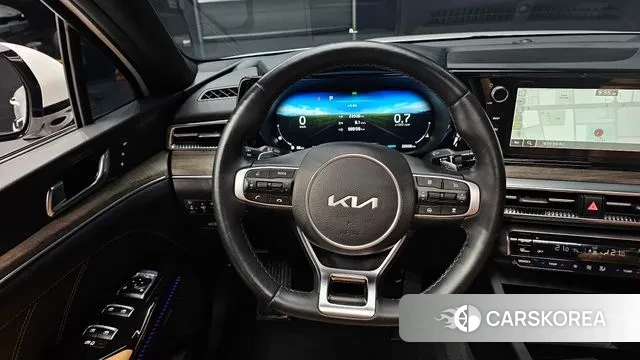 Kia K5 3rd generation 2023 Белый из Кореи, фото 4