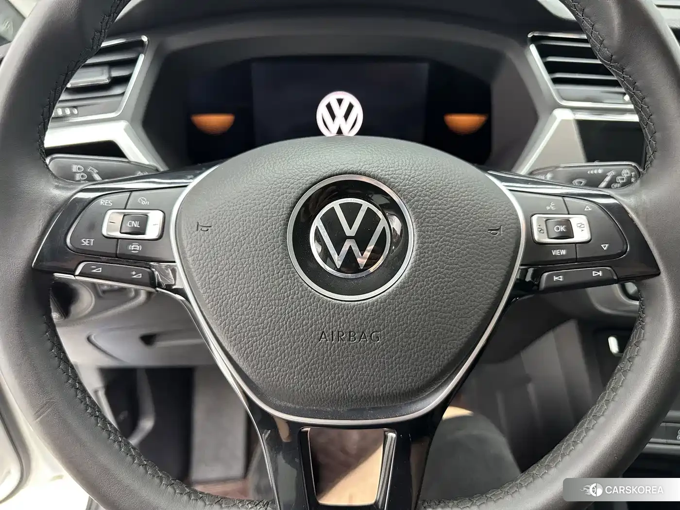 Volkswagen Touran L 2024 Белый из Китая, фото 4