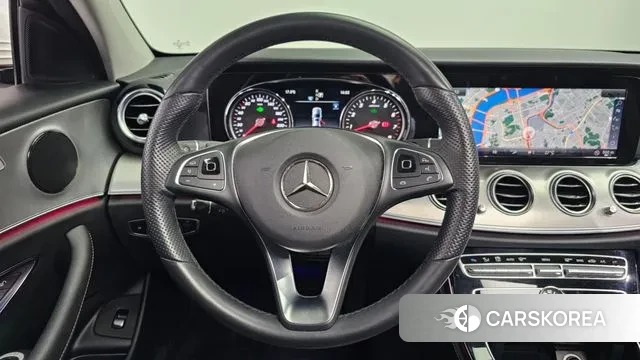 Mercedes-Benz E-Class W213 2018 Белый из Кореи, фото 4