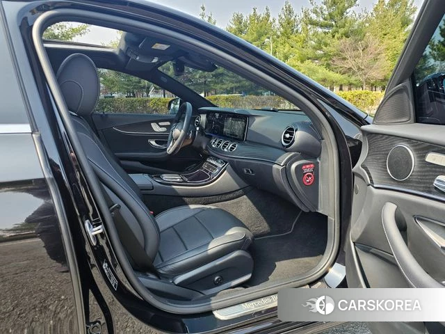 Mercedes-Benz E-Class W213 2023 Черный из Кореи, фото 4