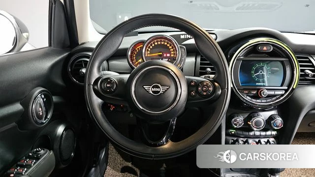 Mini Cooper 2019 Жемчужный цвет из Кореи, фото 4