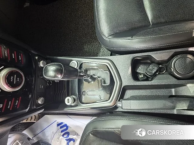 Ssangyong Tivoli Air 2018 Жемчужный цвет из Кореи, фото 4