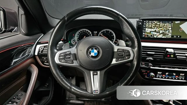 BMW 5 Series (G30) 2018 Серый из Кореи, фото 4
