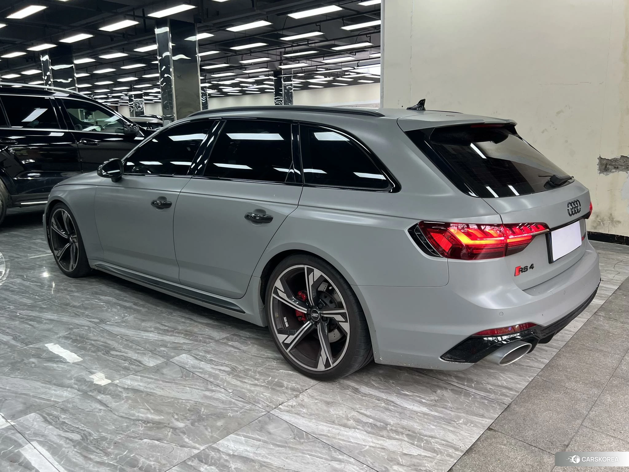 Audi RS 4 2020 Серебристо-серый из Китая, фото 4