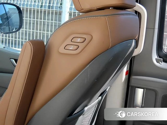 Hyundai Staria 2021 Белый из Кореи, фото 4
