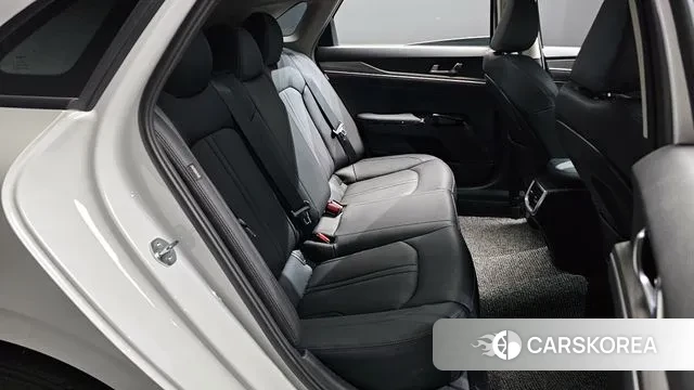 Kia The New K5 3rd generation 2024 Белый из Кореи, фото 4