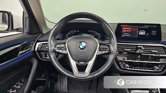 BMW 5 Series (G30) 2020 Белый из Кореи, фото 4