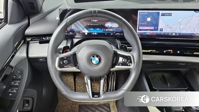 BMW 5 Series (G60) 2024 Белый из Кореи, фото 4