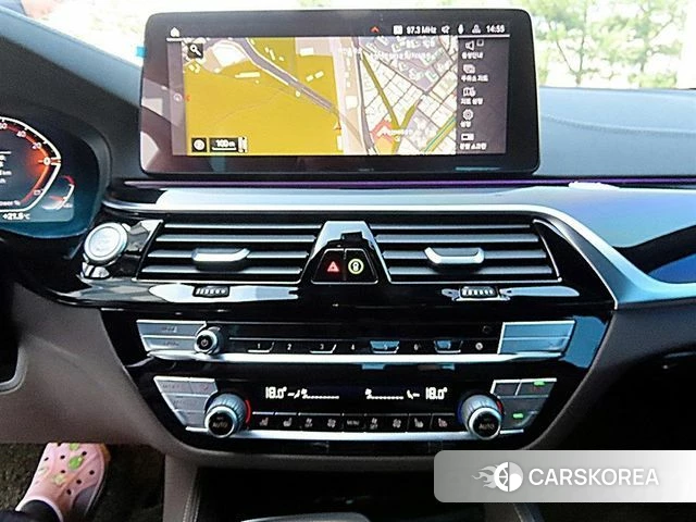 BMW 5 Series (G30) 2021 Белый из Кореи, фото 4