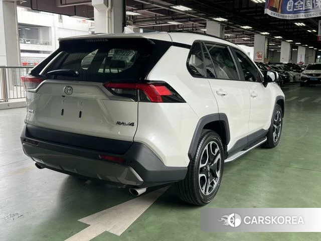 Toyota RAV4 Rongfang 2021 Белый из Китая, фото 4