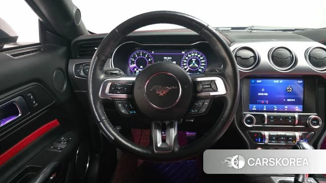 Ford Mustang 2022 Черный из Кореи, фото 4