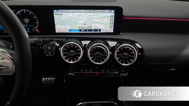 Mercedes-Benz A-Class W177 2022 Белый из Кореи, фото 4
