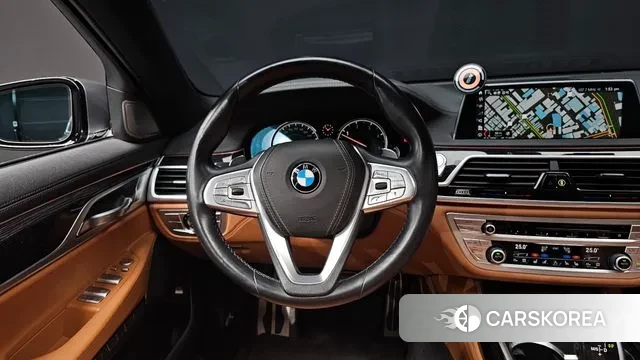 BMW 7 Series (G11) 2018 Серебристо-серый из Кореи, фото 4