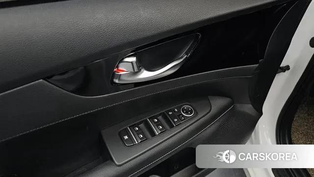 Kia The New K3 2nd generation 2024 Белый из Кореи, фото 4