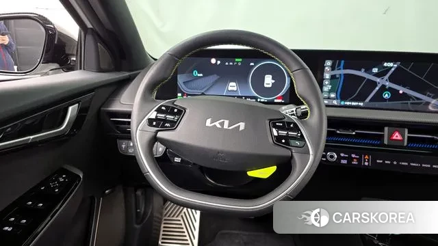 Kia EV6 2023 Белый из Кореи, фото 4
