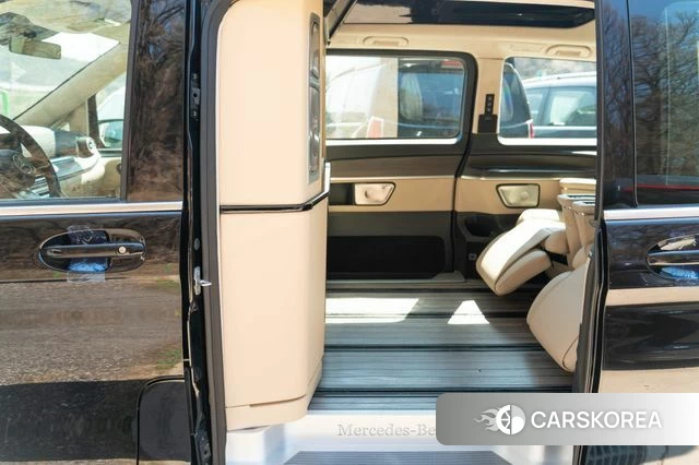 Mercedes-Benz V-Class 2025 Черный из Кореи, фото 4