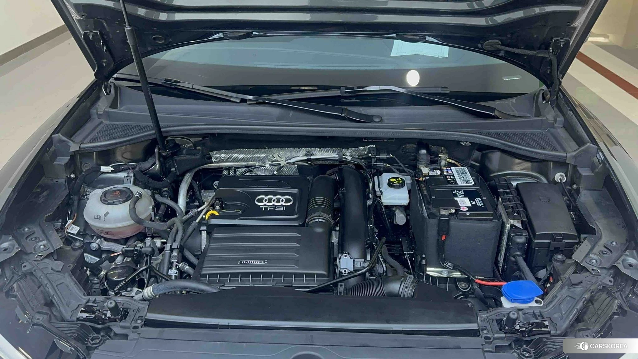 Audi Q3 2022 Темно-серый из Китая, фото 4