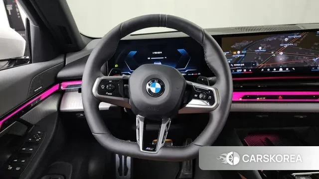 BMW 5 Series (G60) 2024 Белый из Кореи, фото 4