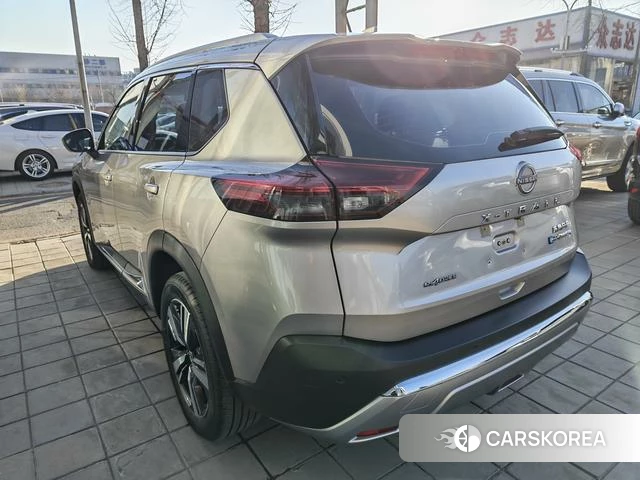 Nissan Qijun 2024 Серебристо-серый из Китая, фото 4
