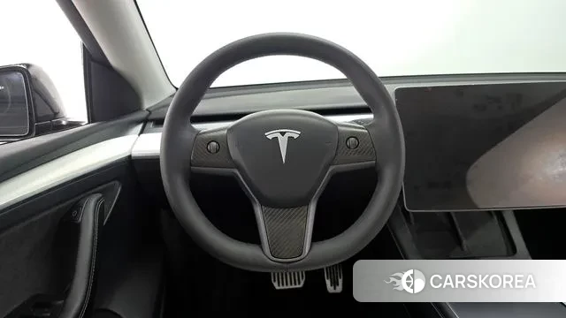 Tesla Model Y 2023 Черный из Кореи, фото 4
