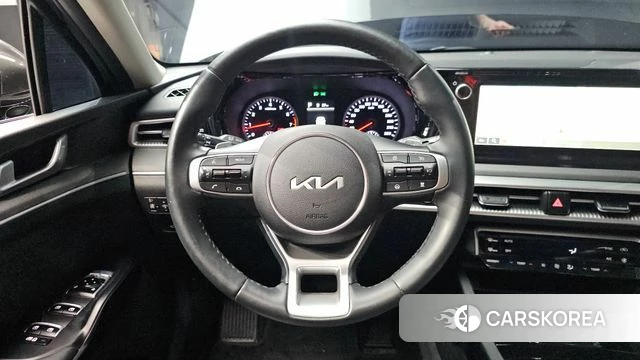 Kia K5 3rd generation 2023 Серый из Кореи, фото 4