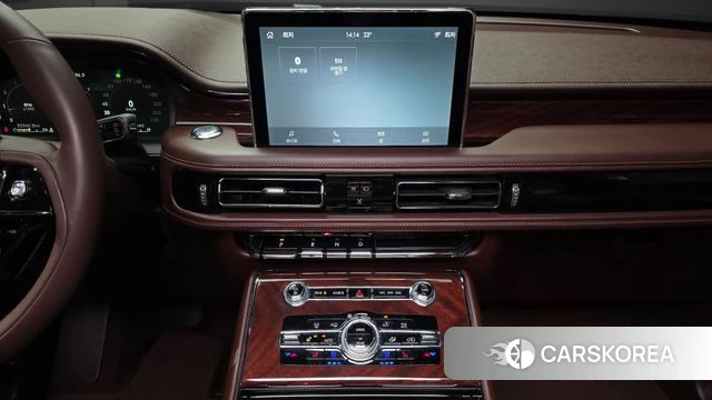 Lincoln Aviator 2nd generation 2023 Черный из Кореи, фото 4