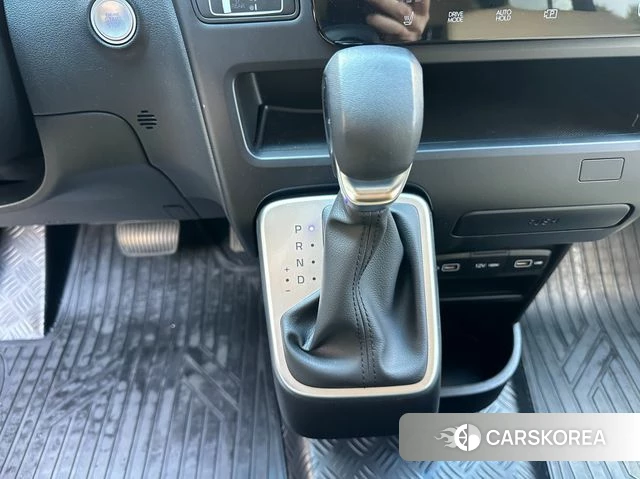 Hyundai Staria 2023 Серый из Кореи, фото 4
