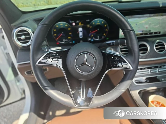 Mercedes-Benz E-Class W213 2023 Белый из Кореи, фото 4