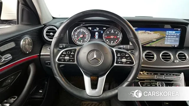Mercedes-Benz E-Class W213 2018 Белый из Кореи, фото 4
