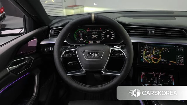 Audi e-Tron 2020 Серый из Кореи, фото 4