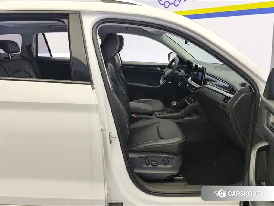 Skoda Kodiak 2024 Белый из Китая, фото 5