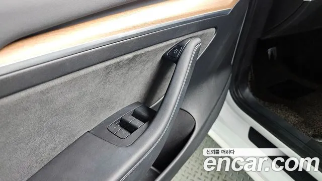 Tesla Model 3 2022 Белый из Кореи, фото 4