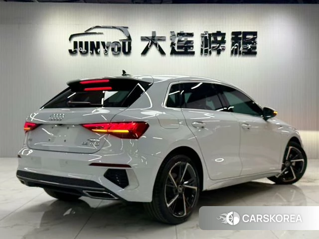 Audi A3 2023 Белый из Китая, фото 4