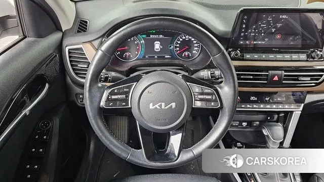 Kia Seltos 2021 Белый из Кореи, фото 4