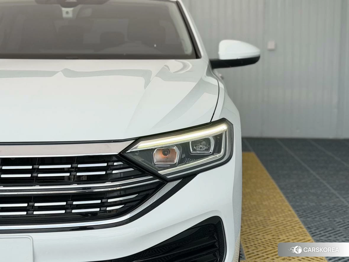 Volkswagen Sagitar 2022 Белый из Китая, фото 4