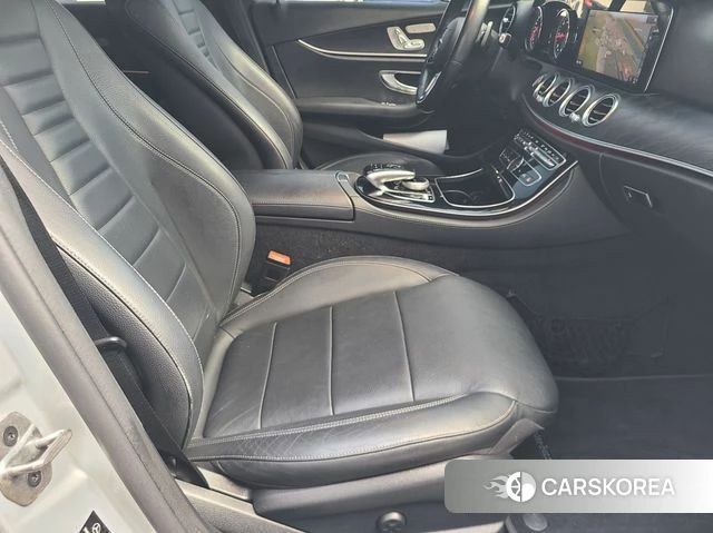 Mercedes-Benz E-Class W213 2019 Серебряный из Кореи, фото 4