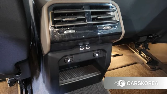 BMW 5 Series (G60) 2023 Белый из Кореи, фото 4