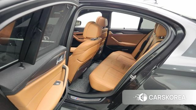 BMW 5 Series (G30) 2023 Серый из Кореи, фото 4