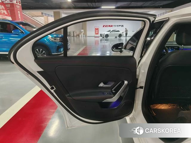 Mercedes-Benz Class A 2023 Белый из Китая, фото 4