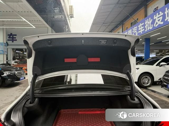 BMW 5 series 2021 Белый из Китая, фото 4