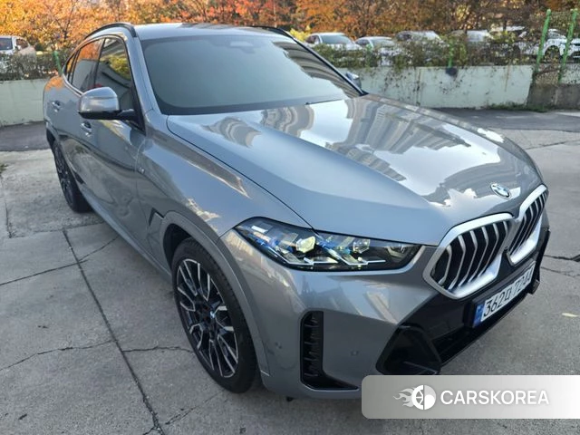 BMW X6 (G06) 2025 Серебристо-серый из Кореи, фото 4