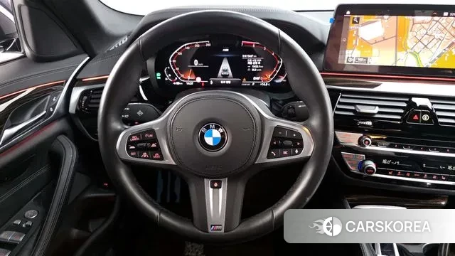 BMW 5 Series (G30) 2022 Черный из Кореи, фото 4