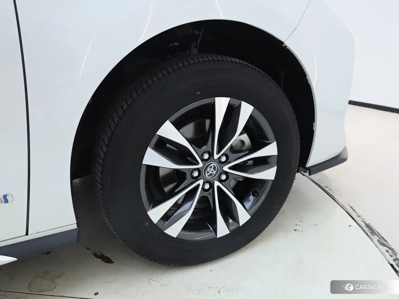 Toyota Granvia 2024 Белый из Китая, фото 4
