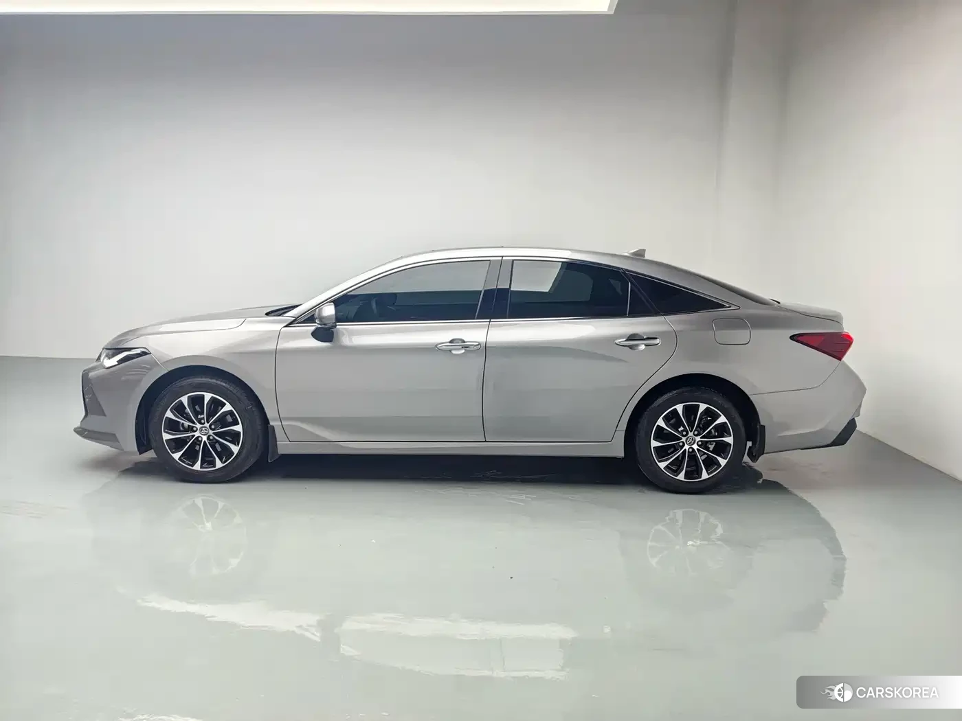 Toyota Avalon 2022 Белый из Китая, фото 4