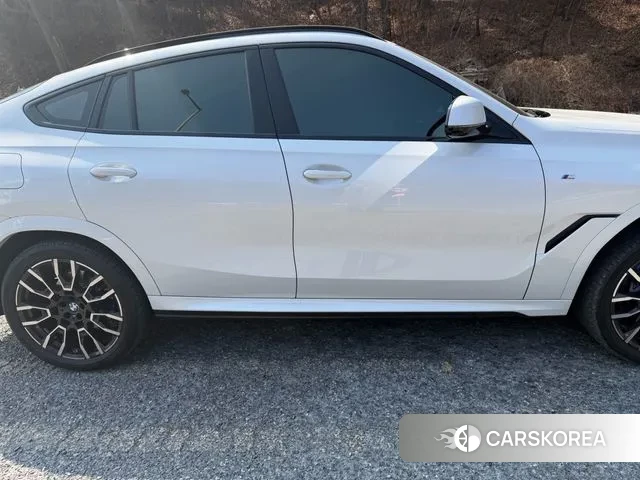 BMW X6 (G06) 2024 Белый из Кореи, фото 4